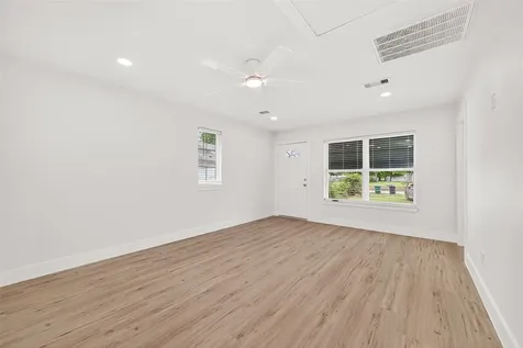 6615 W Montgomery Road Houston TX 77091