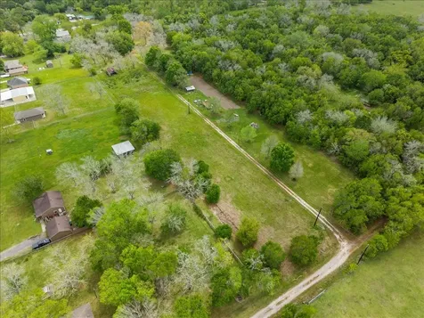 8011 Custer Street Hitchcock TX 77563