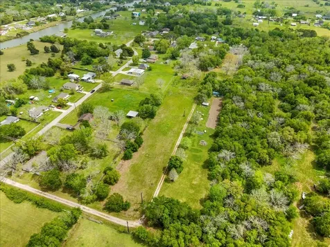 8011 Custer Street Hitchcock TX 77563