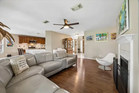 1910 Lori Court Seabrook TX 77586