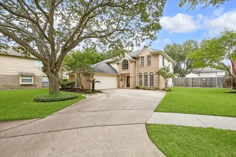 1910 Lori Court Seabrook TX 77586