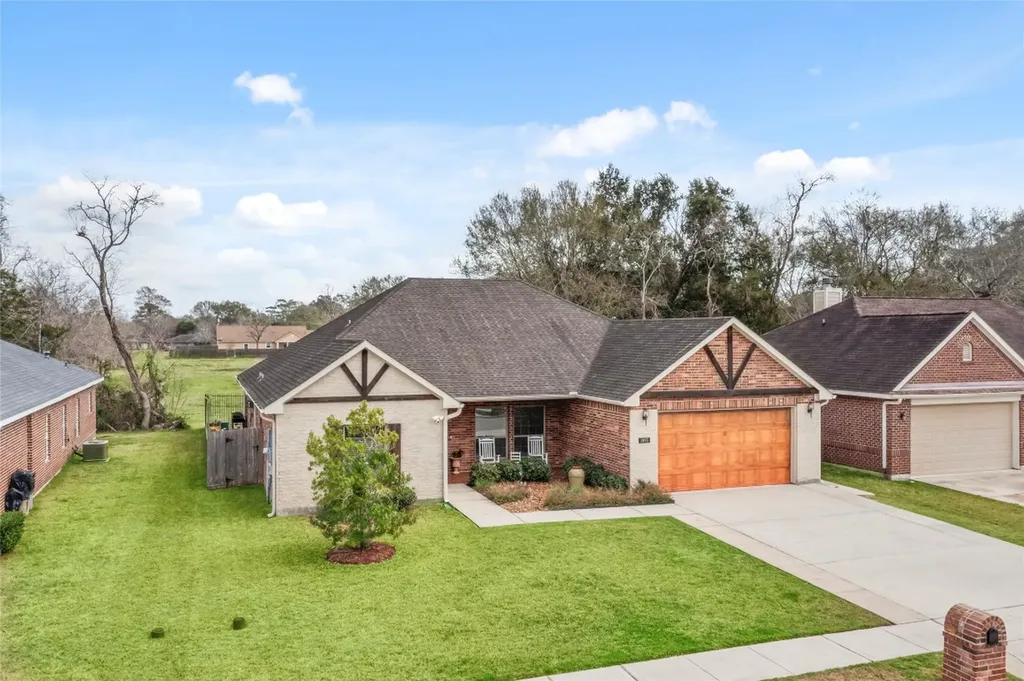 1995 Brentwood Drive Alvin TX 77511