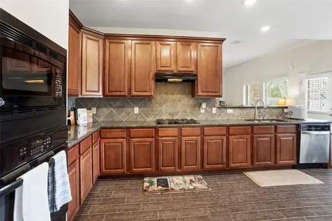 1995 Brentwood Drive Alvin TX 77511