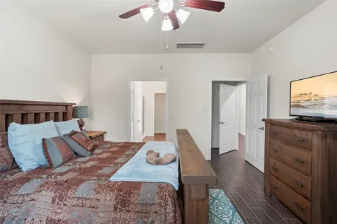 1995 Brentwood Drive Alvin TX 77511