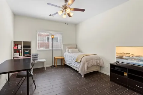 1995 Brentwood Drive Alvin TX 77511