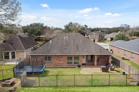 1995 Brentwood Drive Alvin TX 77511