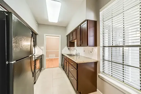 2700 Revere Street 127 Houston TX 77098