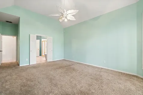 96 Winthrop Harbor Street S Montgomery TX 77356