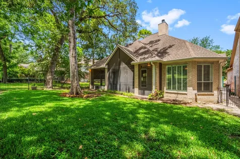 96 Winthrop Harbor Street S Montgomery TX 77356