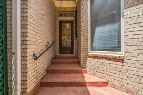 96 Winthrop Harbor Street S Montgomery TX 77356