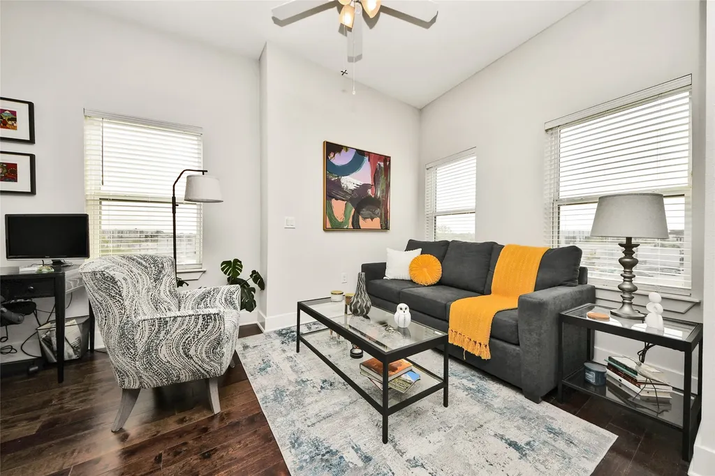 1011 Studemont Street 302 Houston TX 77007