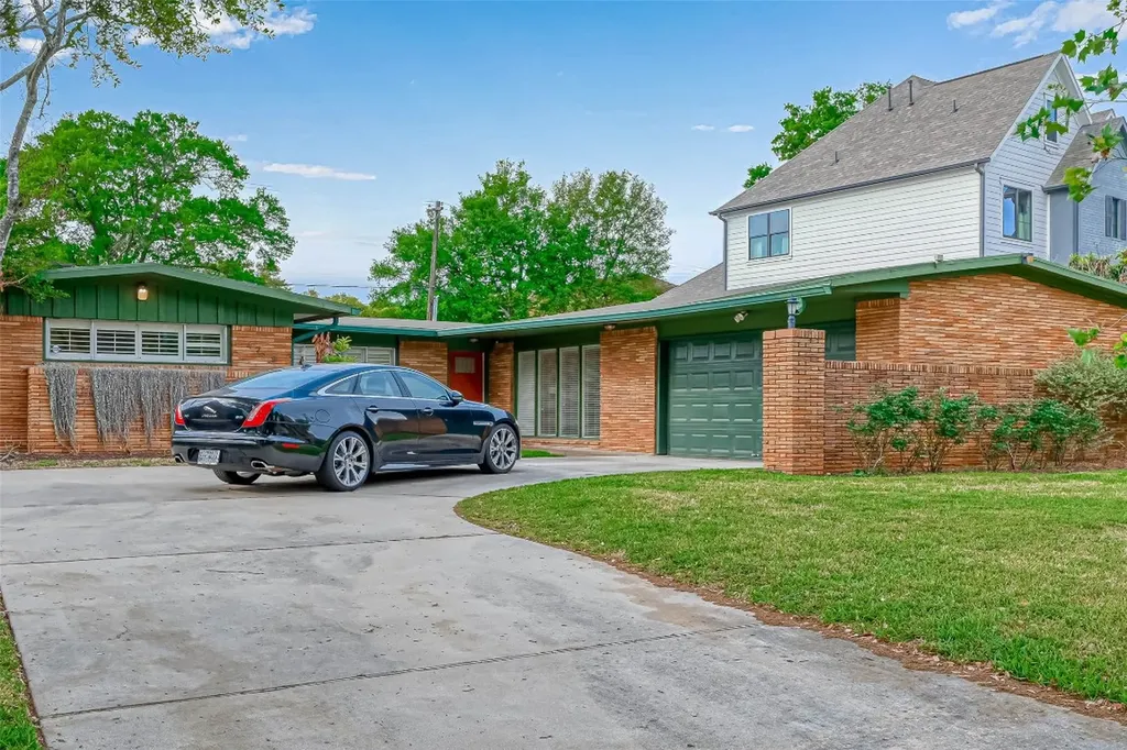 4719 Imogene Street Houston TX 77096