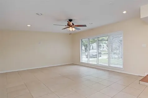 4719 Imogene Street Houston TX 77096