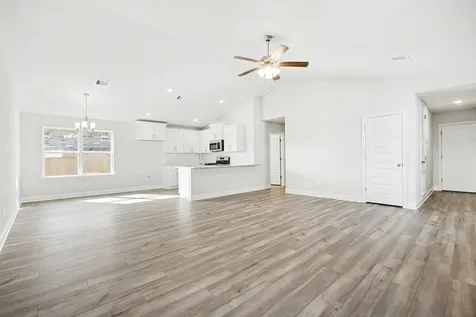 4401 West Bayou Maison Circle Dickinson TX 77539