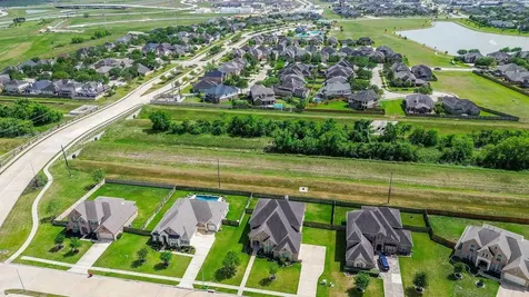 2714 Topaz Cove Lane Rosharon TX 77583