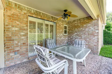 322 Champions Colony Iii Houston TX 77069