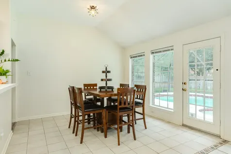 105 Plum Circle Lake Jackson TX 77566