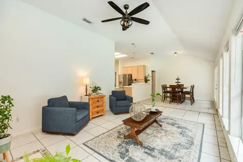 105 Plum Circle Lake Jackson TX 77566