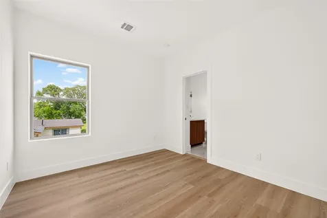 7422 Maxroy Street Houston TX 77088