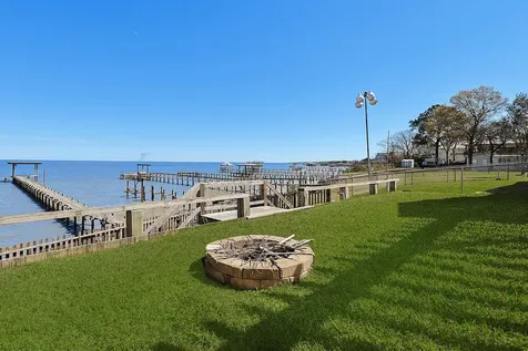 3723 Bayshore Drive Bacliff TX 77518
