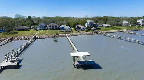 3723 Bayshore Drive Bacliff TX 77518
