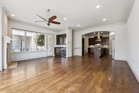 4004 Feagan Street A Houston TX 77007