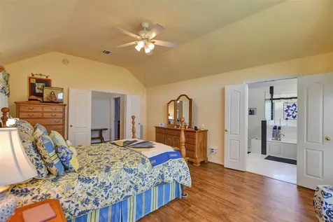 10334 Linden Springs Drive Houston TX 77095
