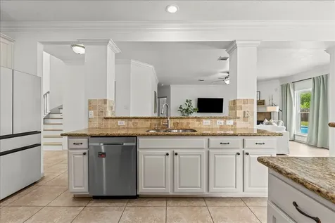 3721 Pinehurst Drive Pearland TX 77581