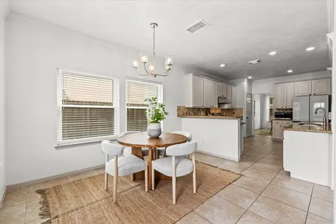 3721 Pinehurst Drive Pearland TX 77581