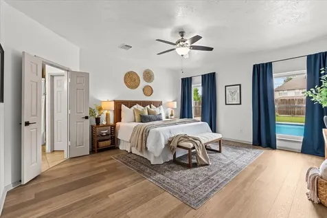 3721 Pinehurst Drive Pearland TX 77581