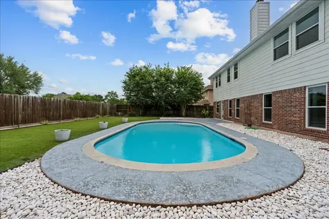 3721 Pinehurst Drive Pearland TX 77581
