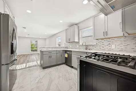 6034 Autumn Forest Drive Houston TX 77092