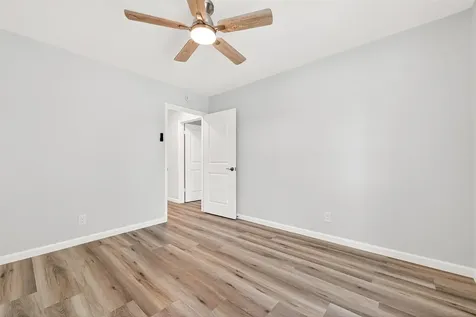 6034 Autumn Forest Drive Houston TX 77092
