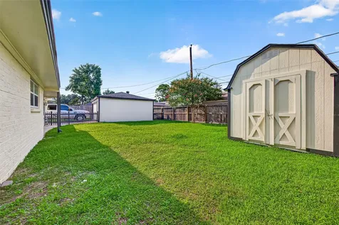 6034 Autumn Forest Drive Houston TX 77092