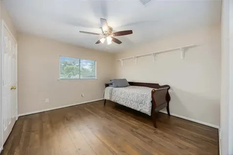 5498 Appleblossom Lane Friendswood TX 77546