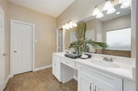 5498 Appleblossom Lane Friendswood TX 77546