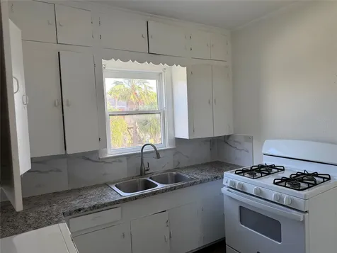 2303 Victory Street Galveston TX 77551