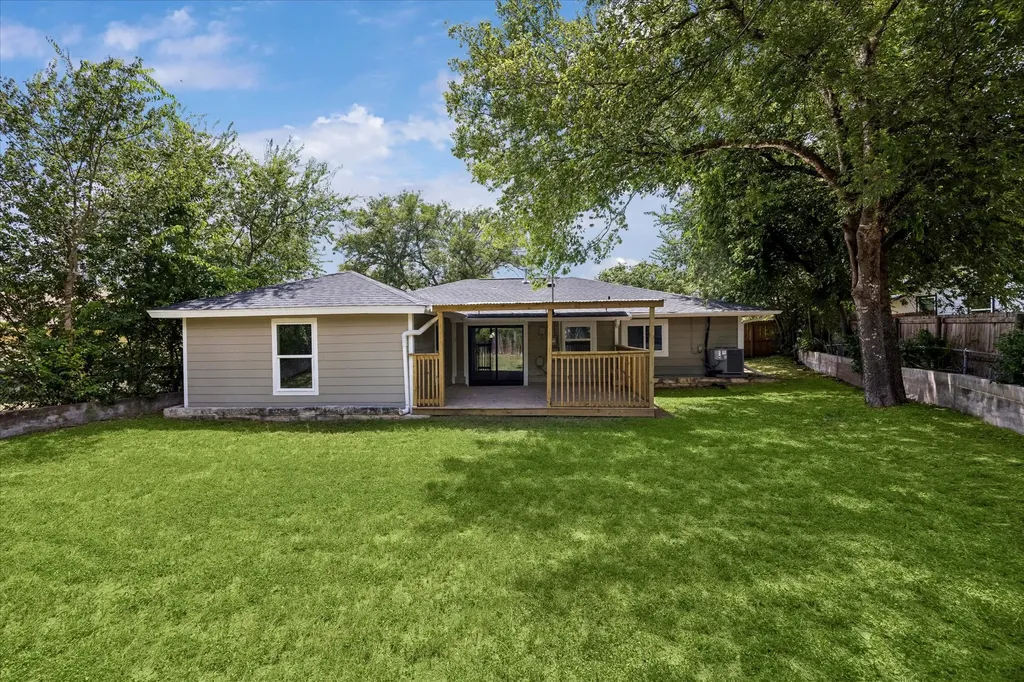 5203 Gladstone Drive Austin TX 78723