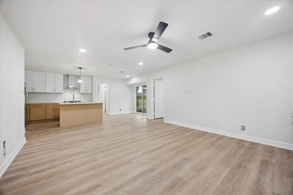 5203 Gladstone Drive Austin TX 78723