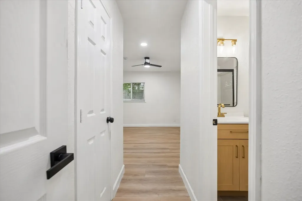 5203 Gladstone Drive Austin TX 78723