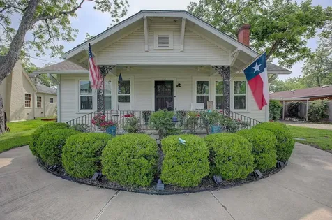 242 S Franklin Street La Grange TX 78945
