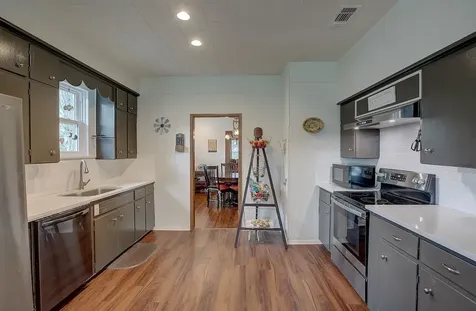242 S Franklin Street La Grange TX 78945