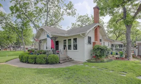 242 S Franklin Street La Grange TX 78945