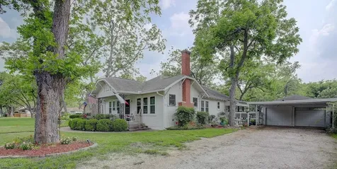242 S Franklin Street La Grange TX 78945