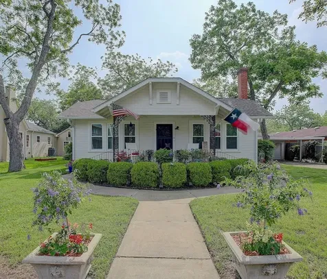 242 S Franklin Street La Grange TX 78945