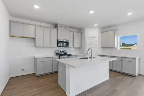 2454 Parker Street Seabrook TX 77586