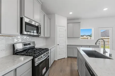 2454 Parker Street Seabrook TX 77586