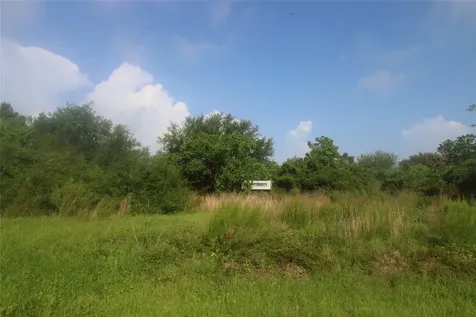 100 Kelly Lane Smith Point TX 77514