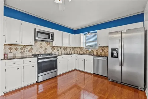 868 Bonita Street Bayou Vista TX 77563