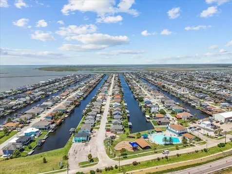 868 Bonita Street Bayou Vista TX 77563